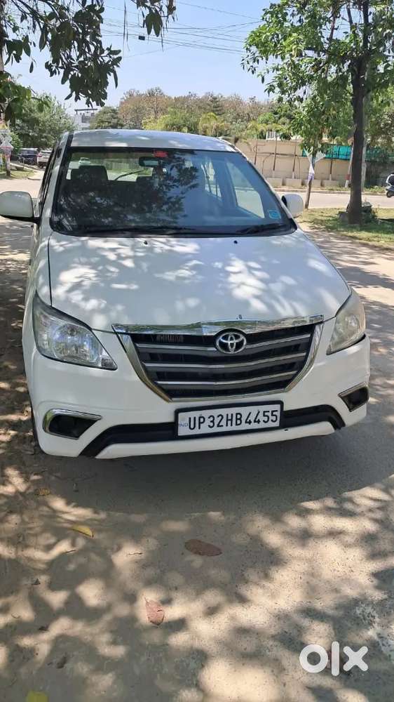 Toyota Innova 2016 Diesel 238000 Km Driven