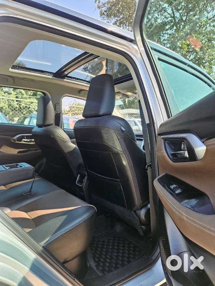 Toyota Urban Cruiser Hyryder 1.5 V Hybrid, 2023, Petrol