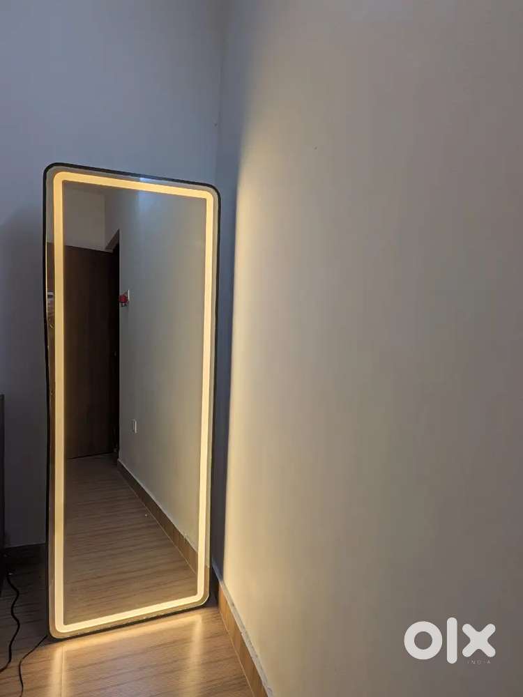 Full Length custom LED Mirror with Stand - Warm Light - Very Good Con