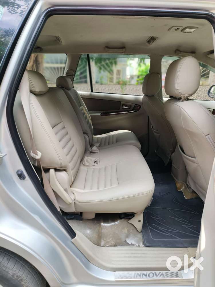 Toyota Innova 2.5 Vx (diesel) 8 Seater Bs Iv, 2013, Diesel