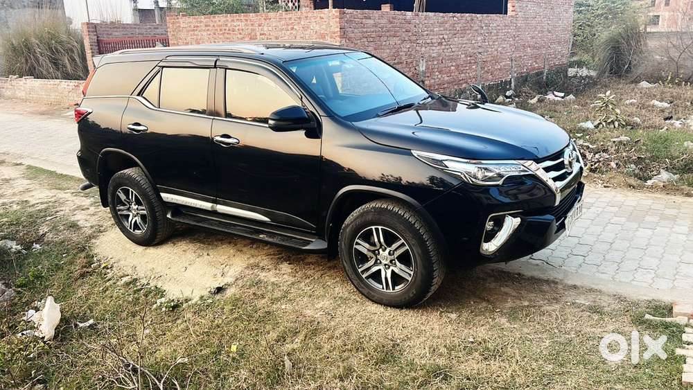 Toyota Fortuner 2018 92000 Km Driven