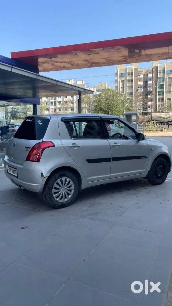 Maruti Suzuki Swift Vxi Optional, 2006, Cng & Hybrids