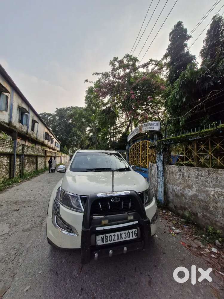 Xuv500 W10 Top Model
