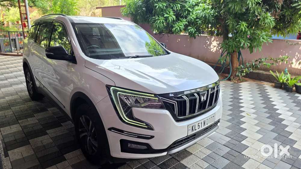 Mahindra Xuv700 Ax5 Diesel Manual Everest White Ceramic Coated