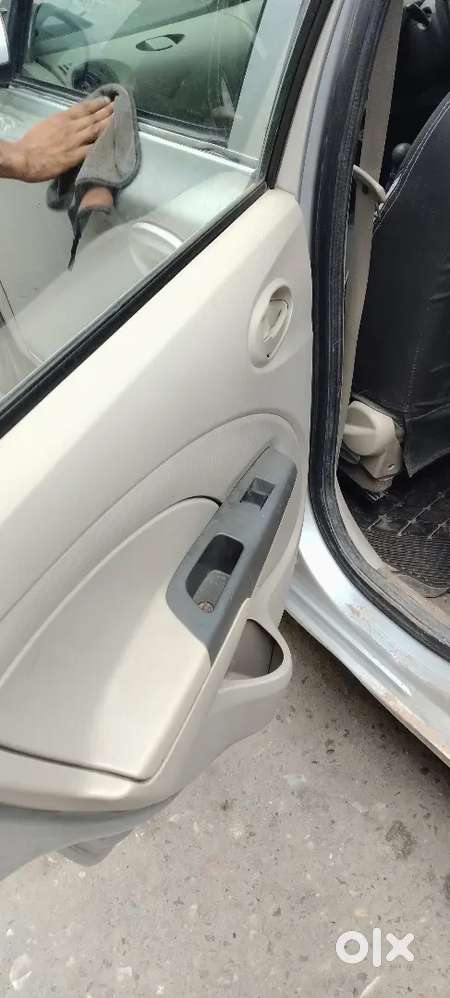 Toyota Etios Liva 2016