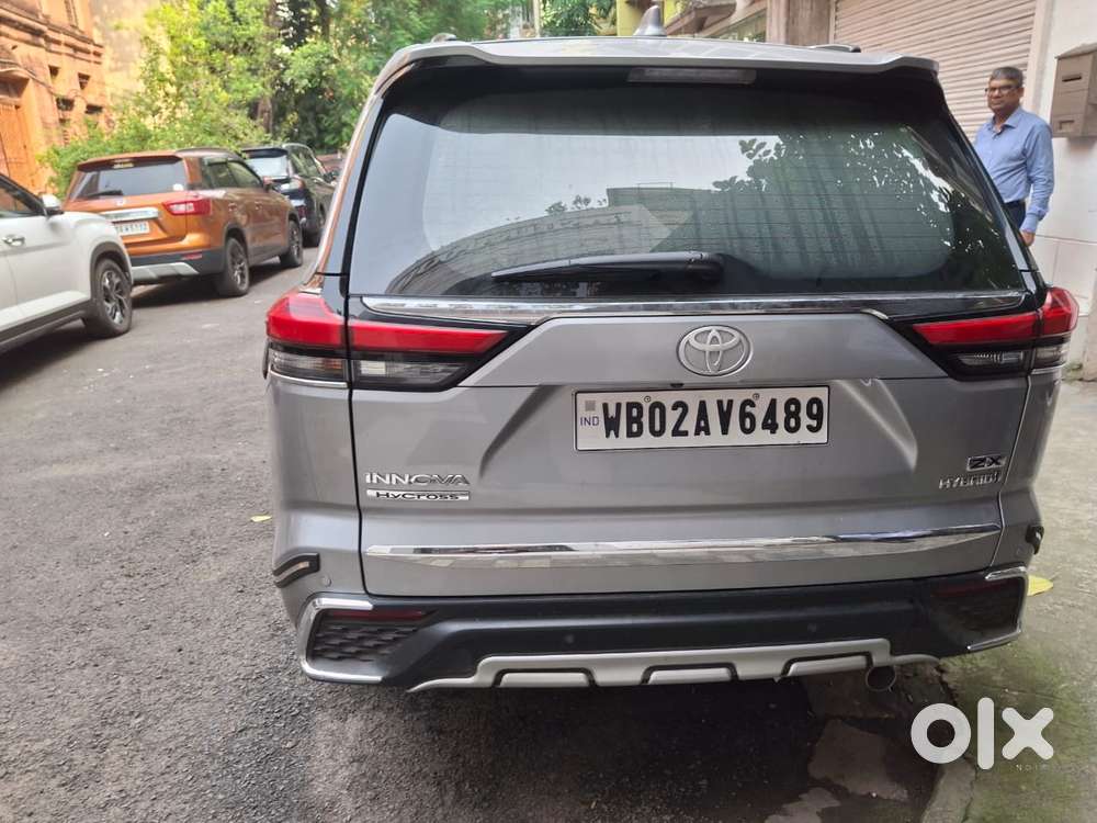 Toyota Innova Hycross 2.0 Zx Hybrid 7 Str, 2024, Cng & Hybrids