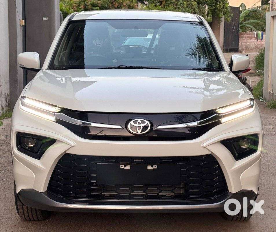 Toyota Urban Cruiser Hyryder, 2026, Petrol