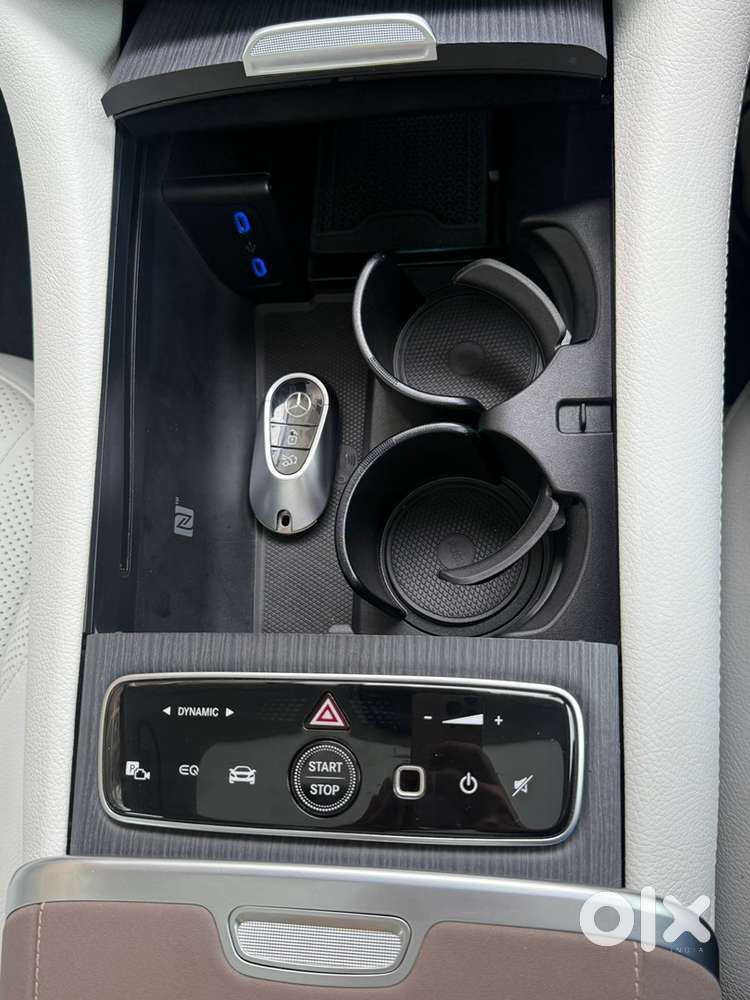 Mercedes-benz Eqs Suv 2025 Electric 19000 Km Driven