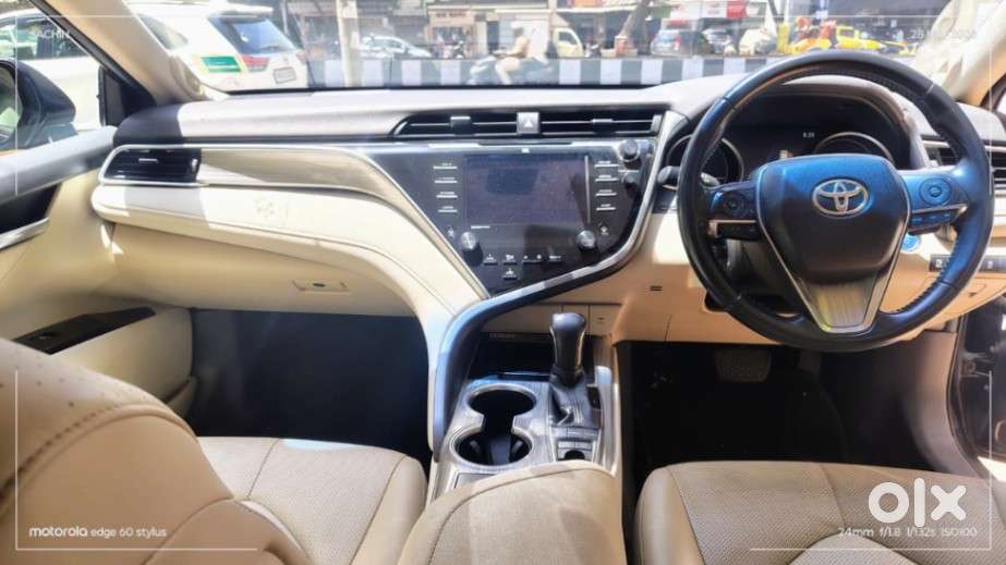 Toyota Camry Hybrid, 2020, Petrol