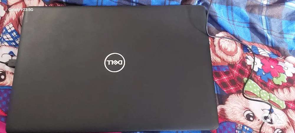 Processor: Intel Core i5-7200U , 7th gen , RAM 8GB , with touch screen