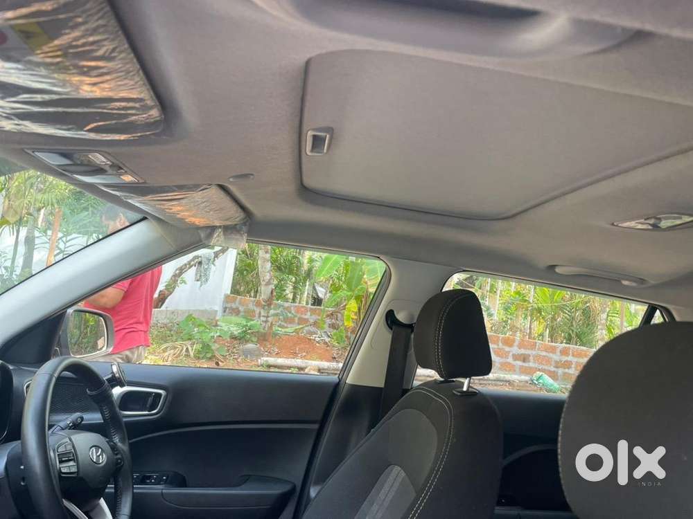 Hyundai Venue 2022 Diesel 50000 Km Driven