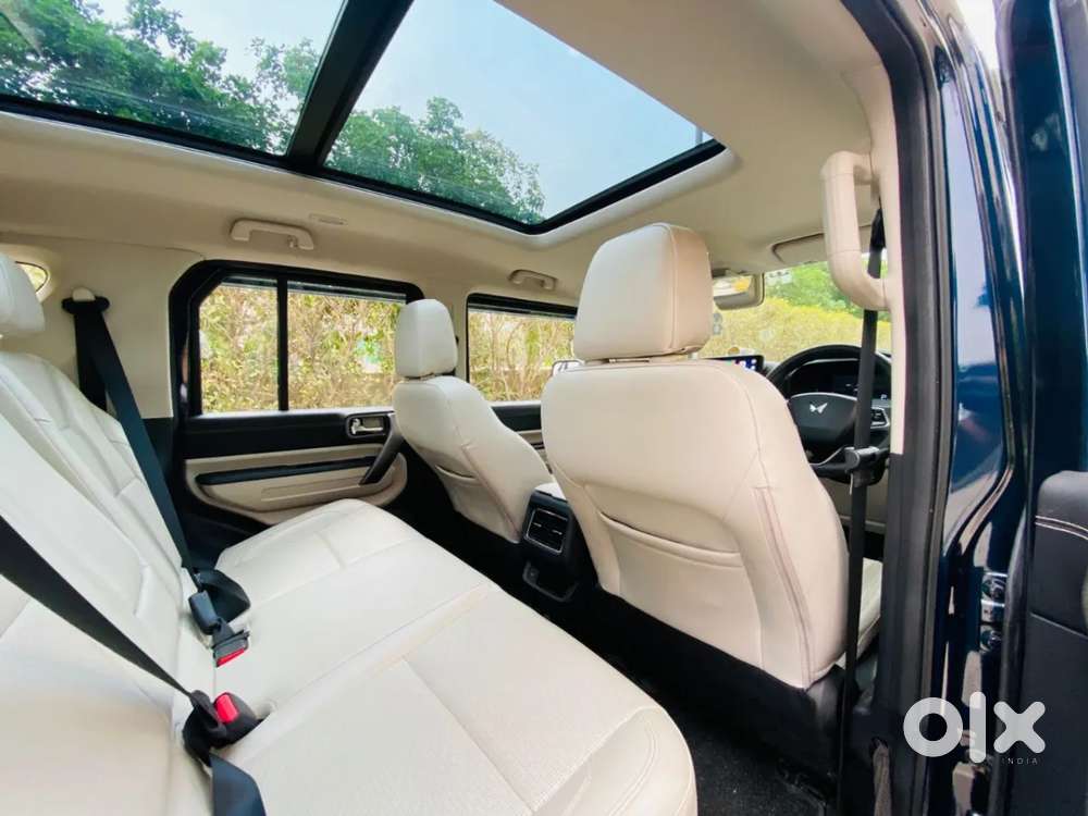 Mahindra Thar Roxx, 2025, Petrol
