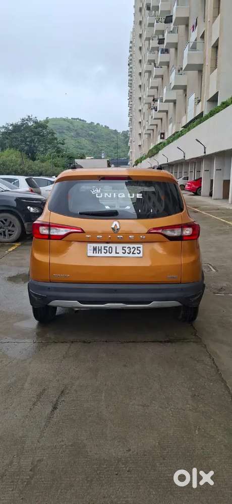 87,174km Running 2018 Model 7 Seater Gadi