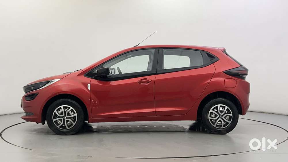 Tata Altroz 1.2 Xe, 2021, Petrol