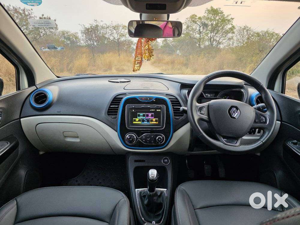Renault Captur Platine Dual Tone Petrol, 2020, Petrol