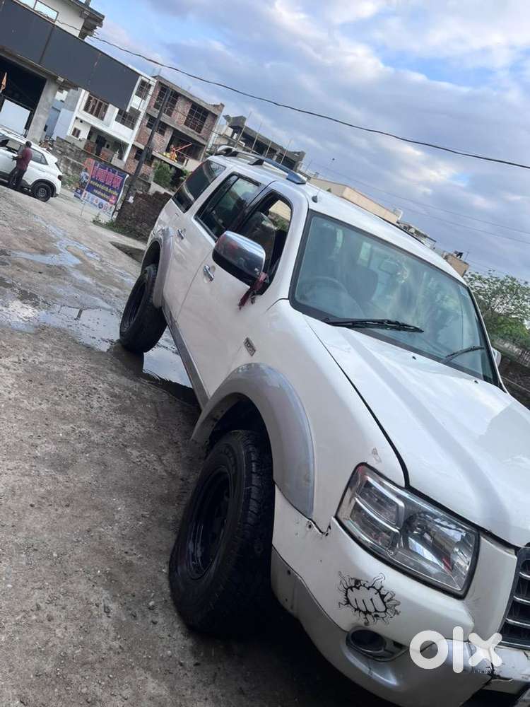 Ford Endeavour 2009 Diesel 100000 Km Driven