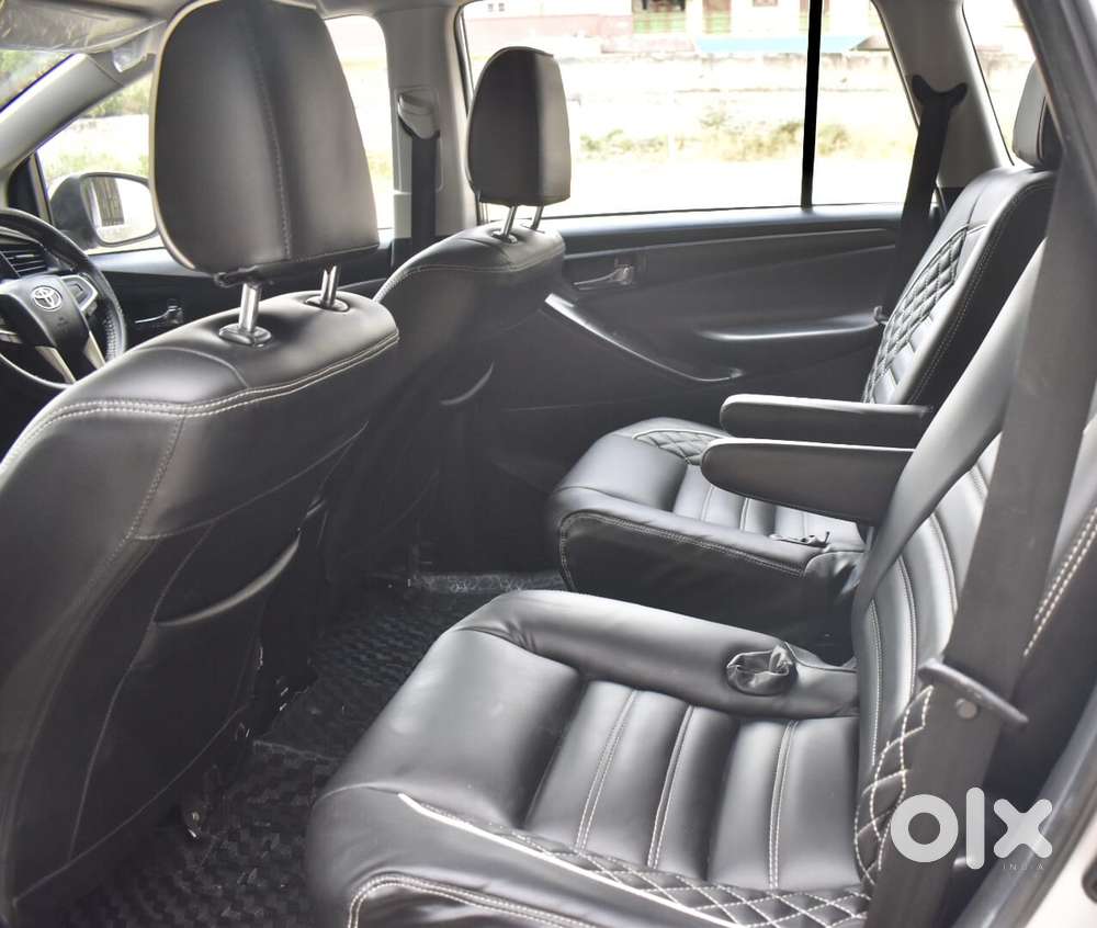 Toyota Innova Crysta 2.4 G Mt 7 Str, 2024, Diesel