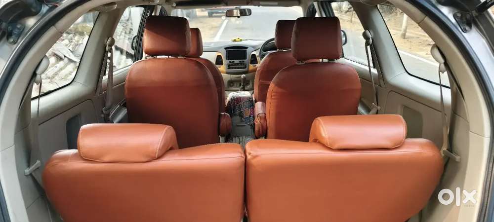 Toyota Innova 2010
