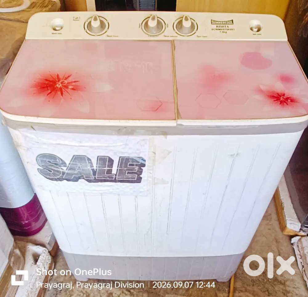 Washing machin 2nd hand available.