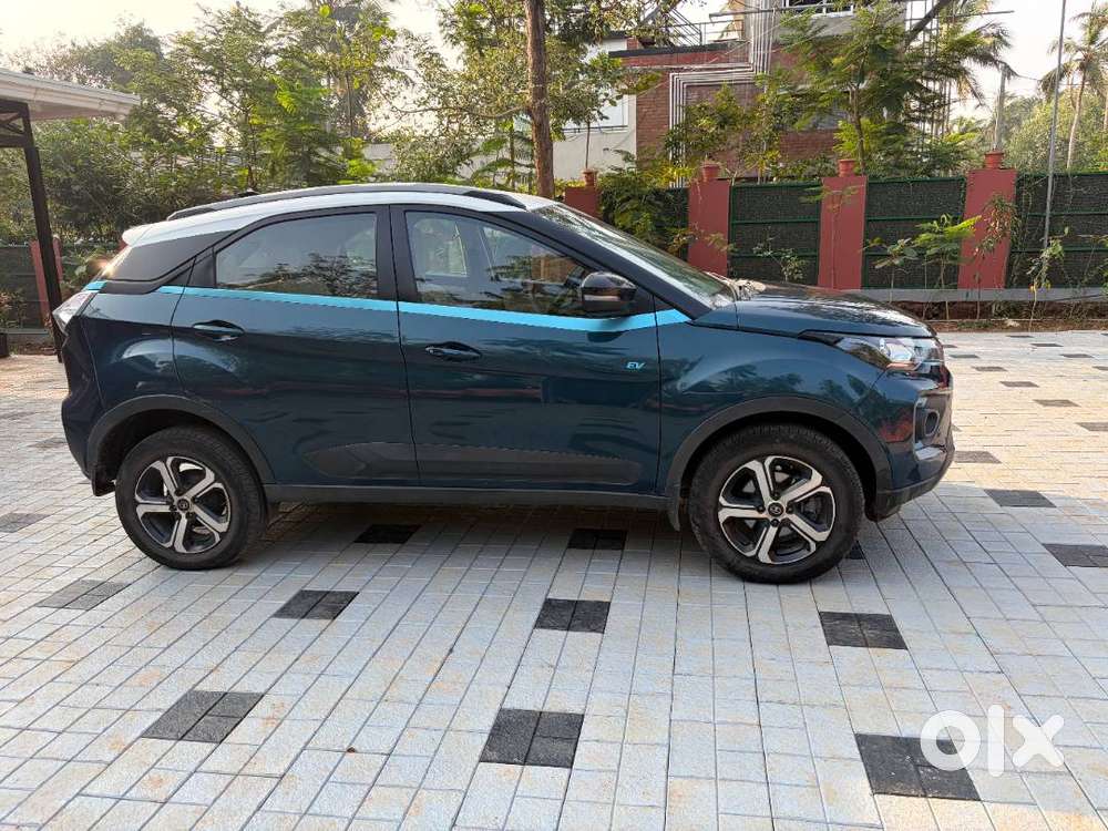 Tata Nexon Ev 2000 Dark Edition