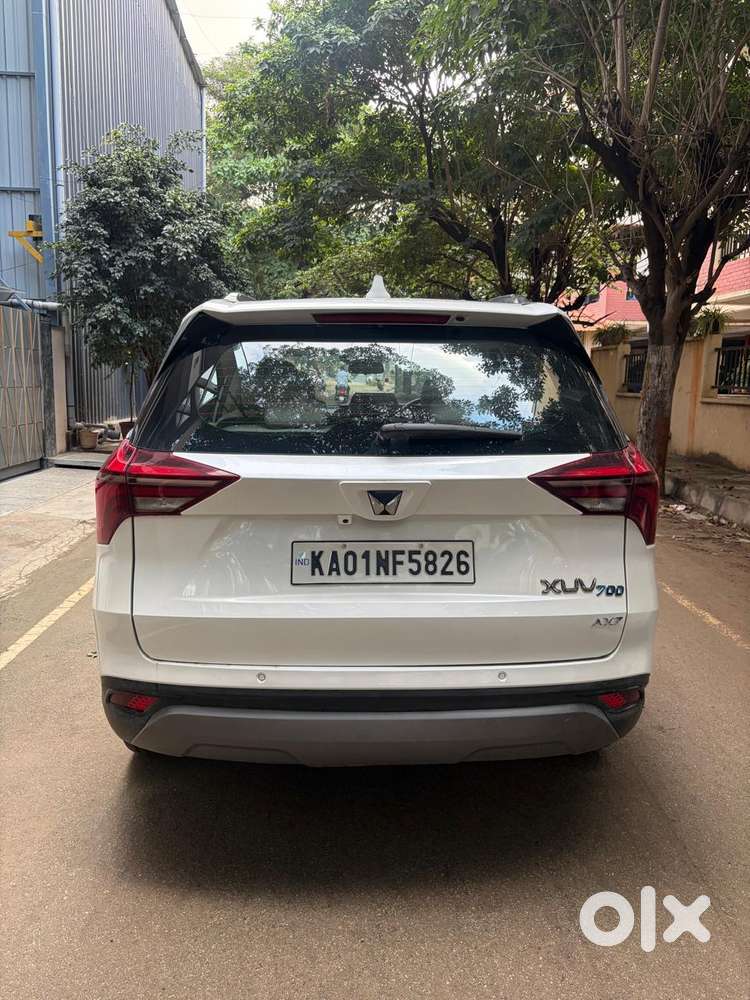 Mahindra Xuv700 2.0 Ax 7 Petrol Mt Str, 2025, Petrol