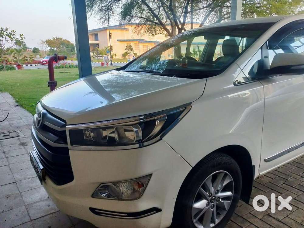 2016 Toyota Innova Crysta