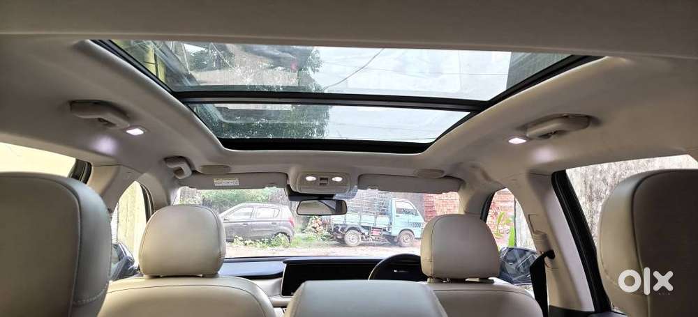 Mahindra Xuv700 2.0 Ax 7 Petrol At Luxury Pack Str, 2022