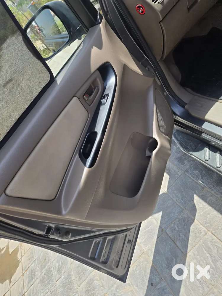 Toyota Innova 2.5 G 2015 Diesel Manual