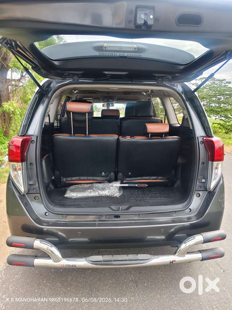 Toyota Innova Crysta 2.4 V 8 Str, 2017, Diesel