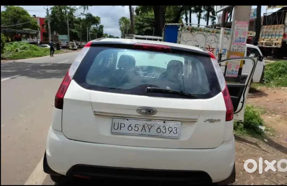 Ford Figo 2012 Petrol 75000 Km Driven
