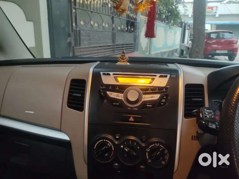 Waganor 2014 Vxi,petrol.