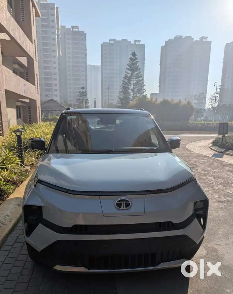 2025 Electric Vehicle Tata Punch Ev Empowered Plus Lr (long Range)
