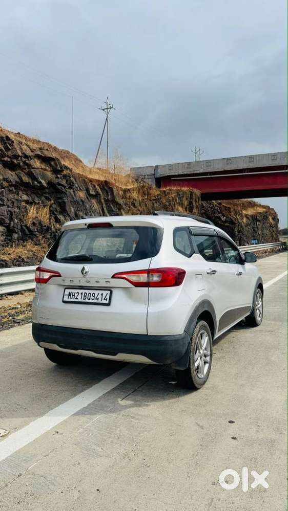 Renault Triber Rxz, 2022, Petrol
