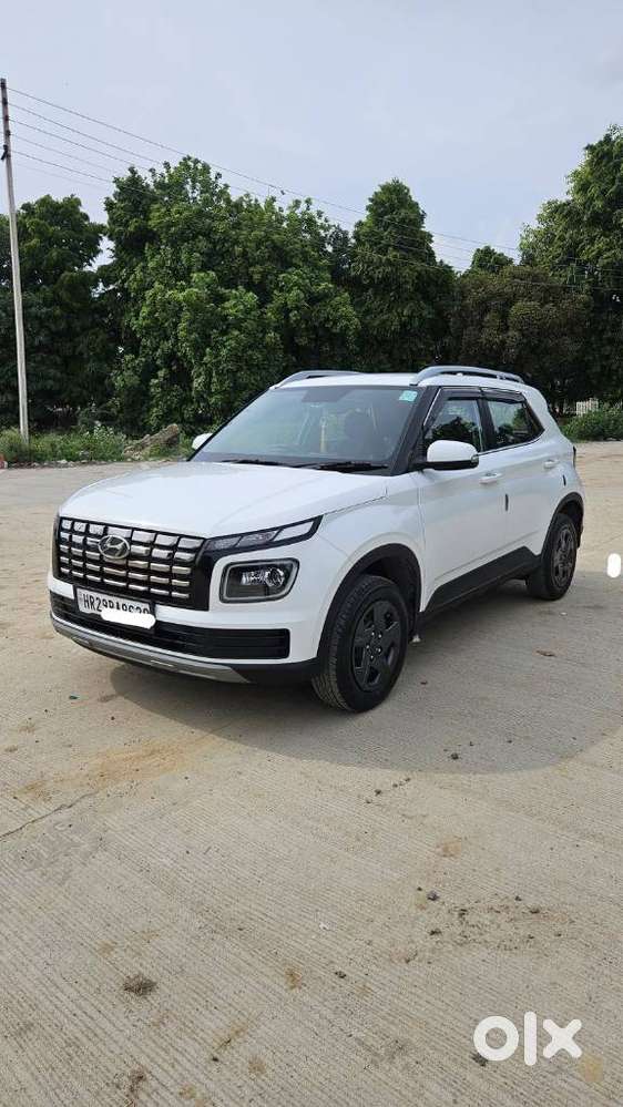 Hyundai Venue 1.2 S (o), 2023, Petrol