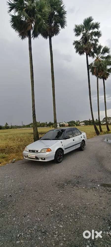 Maruti Suzuki Esteem Lxi 2002