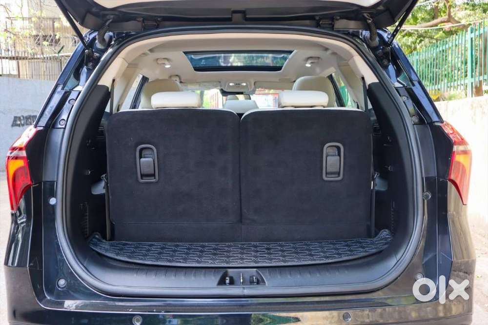 Mahindra Xuv700 2.0 Ax 7 Petrol At Luxury Pack Str, 2024, Petrol