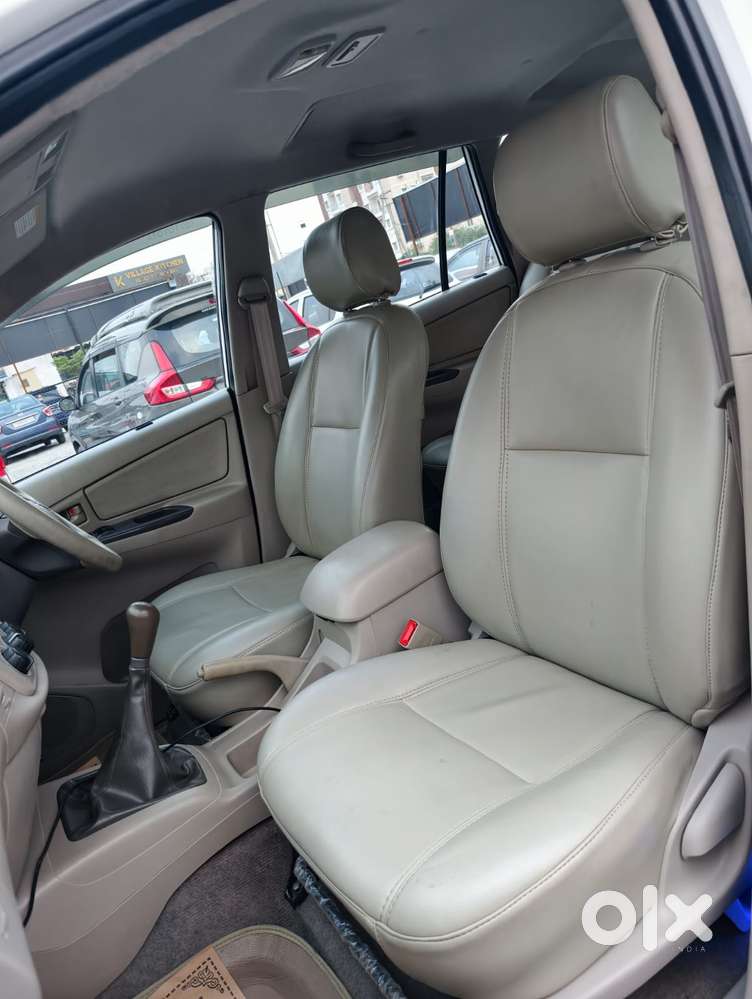 Toyota Innova 2.5 V 7 Str, 2011, Diesel