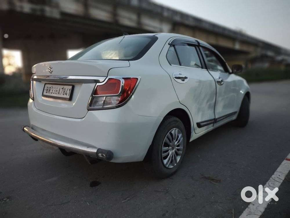 Maruti Suzuki Dzire 1.2 Vxi, 2023, Petrol