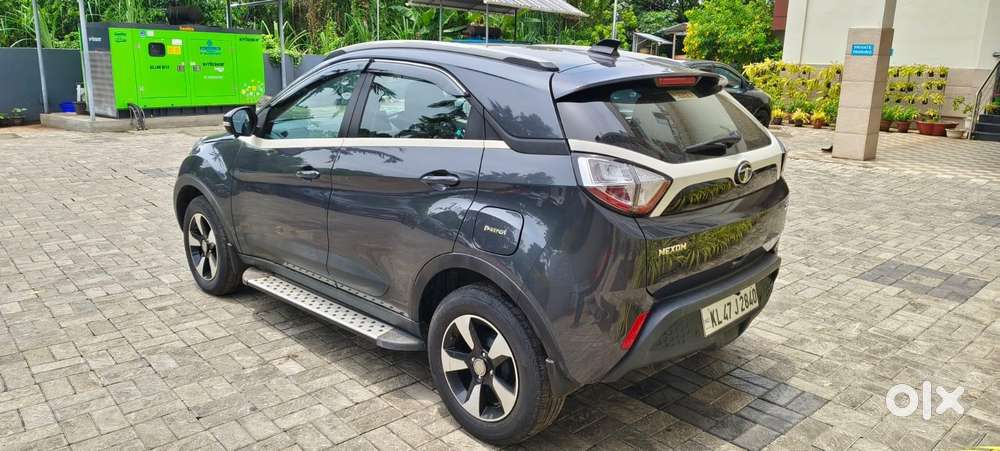 Tata Nexon Amt Xza Plus, 2019, Petrol