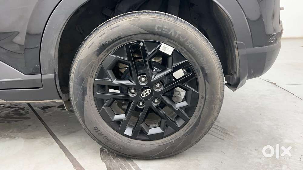 Hyundai Venue Sx(o) 1.0 Turbo Dct Knight Edition, 2023, Petrol