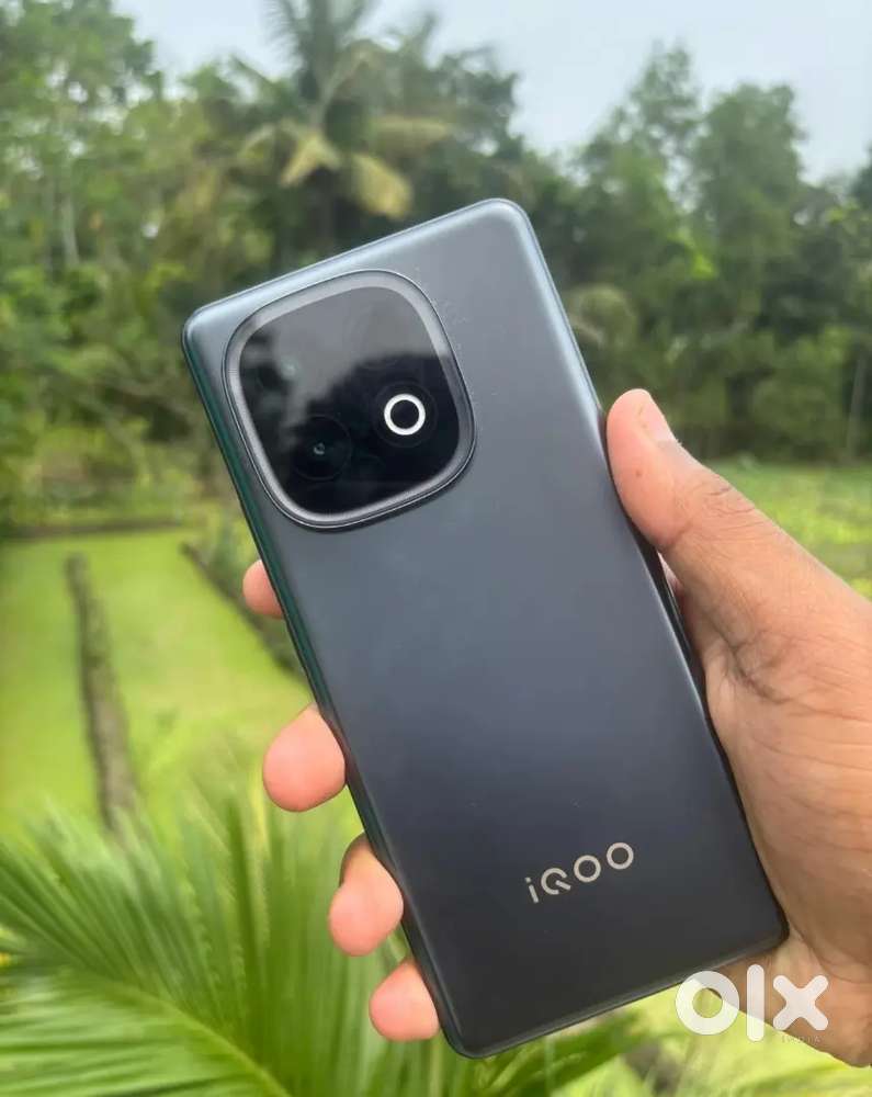 iQOO neo 10 (8/256)