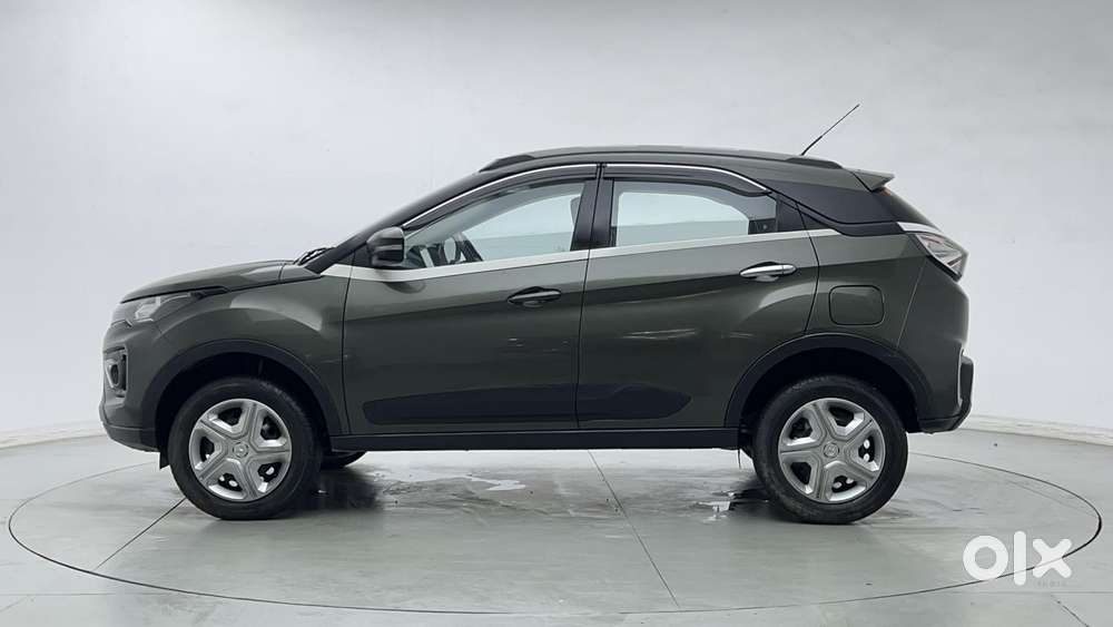 Tata Nexon 1.2 Revotron Xm (s), 2023, Petrol