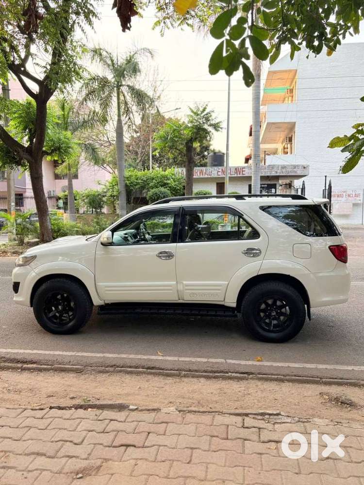Toyota Fortuner 2011-2016 4x4 Mt, 2013, Diesel