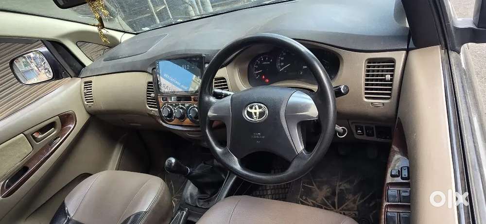 Toyota Innova 2016