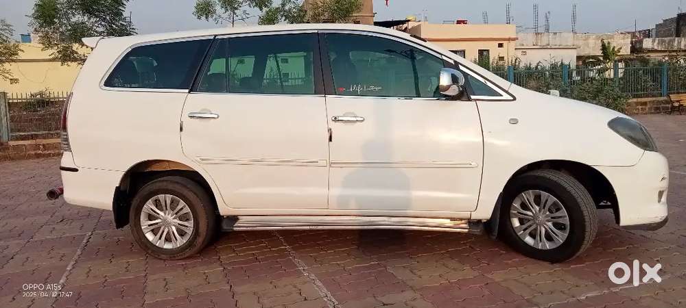 Toyota Innova 2011 Diesel Well Maintained
