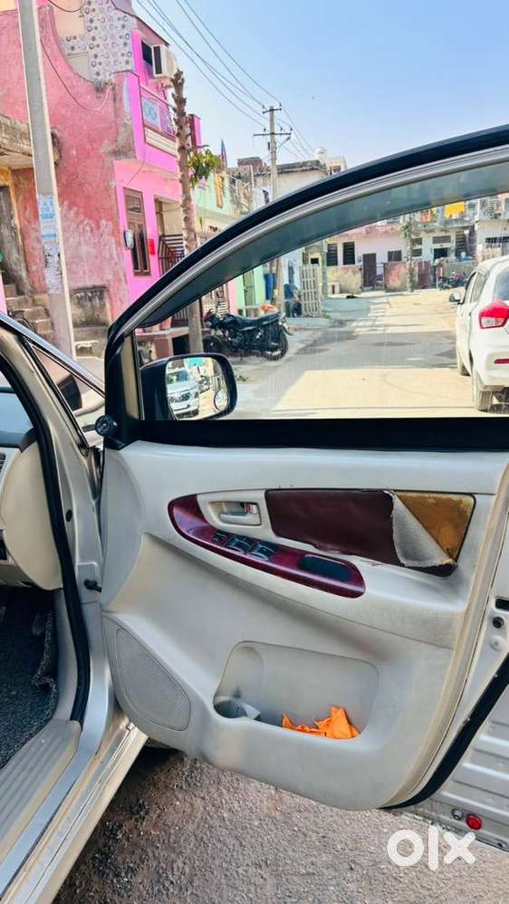 Toyota Innova 2814 Diesel Well Maintained