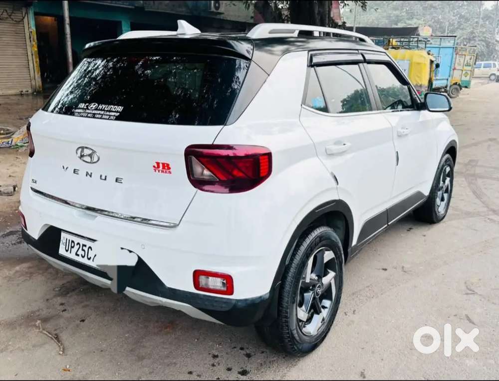 Hyundai Venue 2020 Diesel 62500 Km Driven