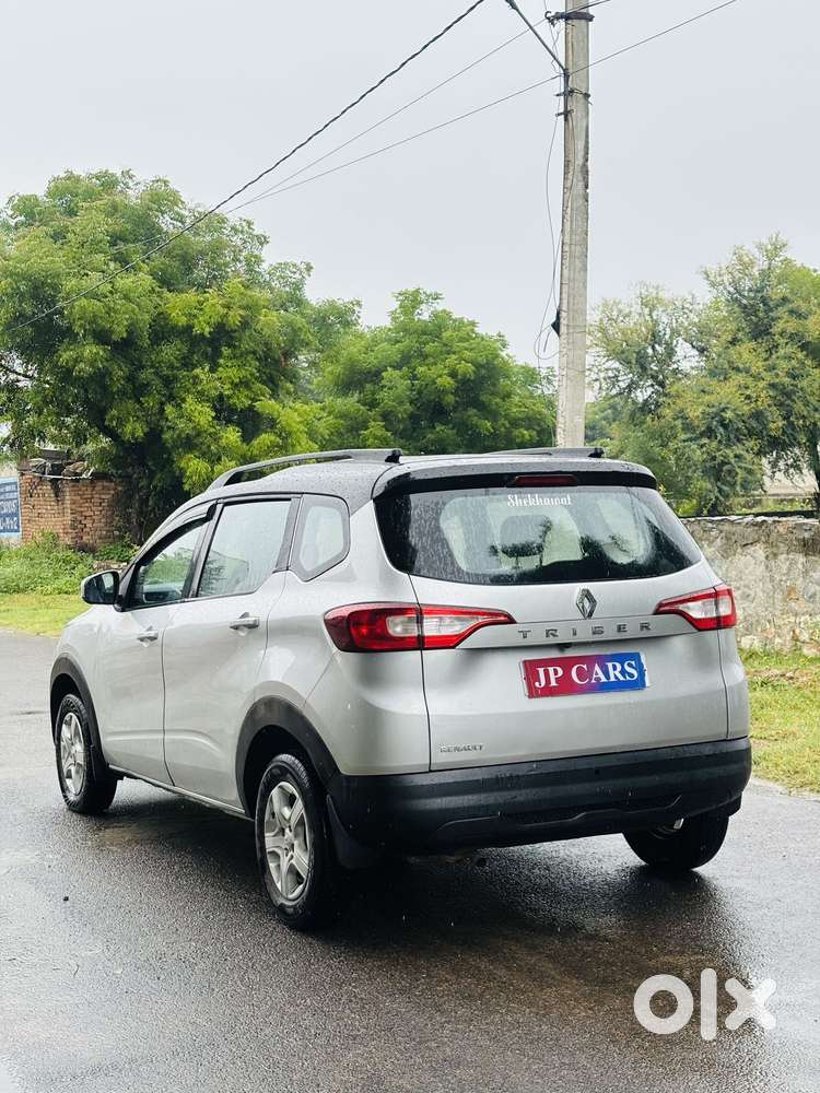 Renault Triber Rxt, 2023, Petrol