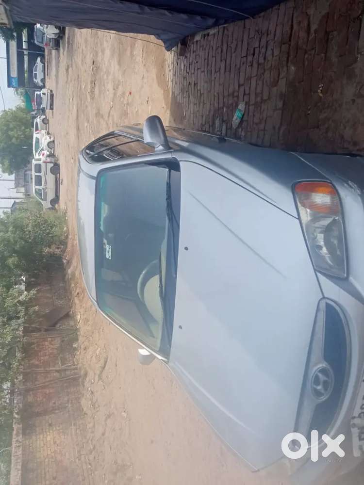 Hyundai Accent Novmber 2012 Model Center Lock Ac Working