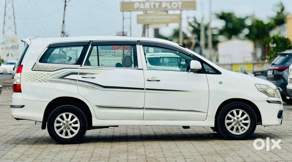 Toyota Innova 2.5 G (diesel) 8 Seater, 2014, Diesel
